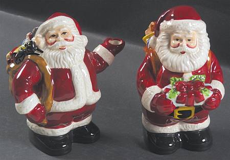Santa Figural Creamer & Sugar Set