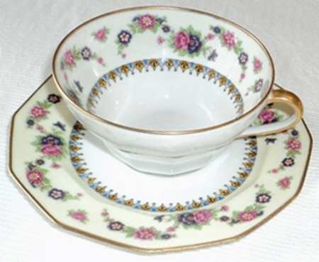 AHR319 Flat Cream Soup Bowl & Saucer Set