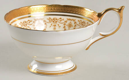 Gold Dowery Footed Cup