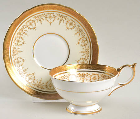 Gold Dowery Footed Cup & Saucer Set