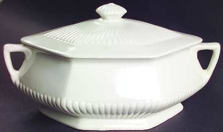 Empress Oval Covered Vegetable