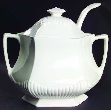 Empress Tureen & Lid w/Ladle