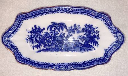 Kyber (Flow Blue, Gold Trim) Relish