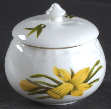Chelsea Flowers Round Cascade Trinket Box & Lid