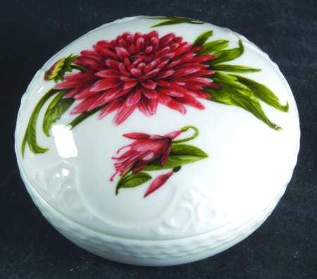 Chelsea Flowers Round Clyde Box & Lid