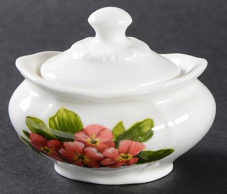 Chelsea Flowers Oval Covered Peerage Box