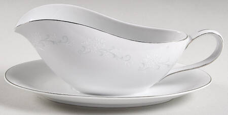 Rochelle Gravy Boat with Attached Underplate