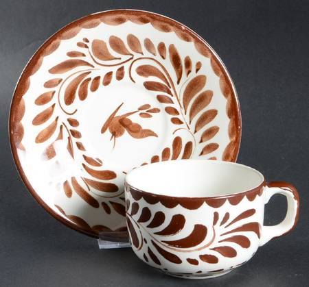 Puebla Brown Flat Cup & Saucer Set