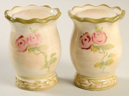 Rose Bouquets Salt & Pepper Set