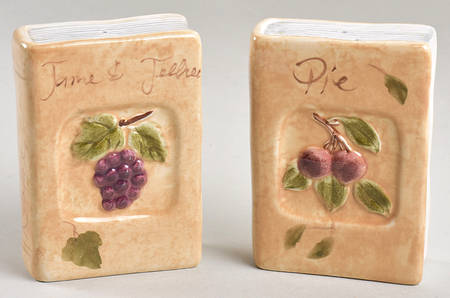 Cortland Salt & Pepper Set