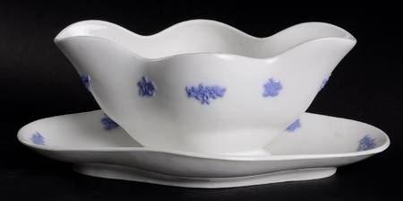 Chelsea (Scalloped, No Embossing) Gravy Boat with Attached Underplate by Adderley