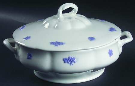 Chelsea (Scalloped, No Embossing) Round Covered Vegetable by Adderley