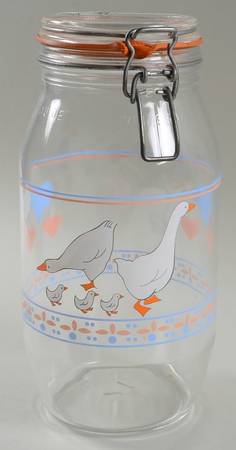 Hearts 'N Geese 5" Glassware Canister with Hinged Lid