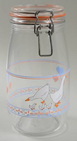 Hearts 'N Geese 8" Glassware Canister with Hinged Lid