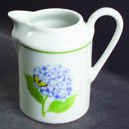 Hydrangea (3376) Sculptured Creamer & Lid