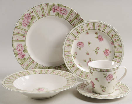 Penny's Roses 5 Piece Place Setting