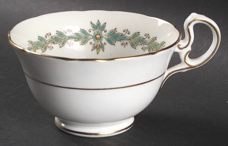 7851 Footed Cup