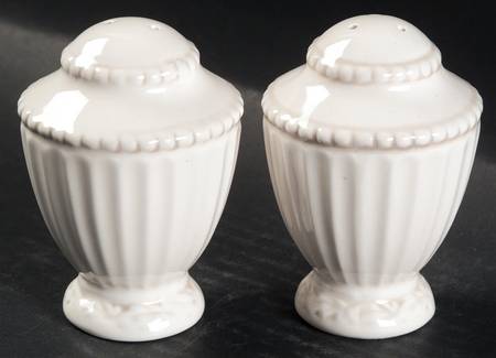 Athena (5166) Salt & Pepper Set
