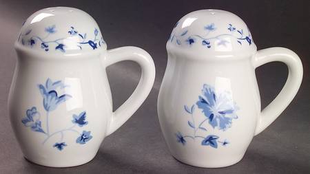 Sophia (Blue) Oversized Salt & Pepper Set
