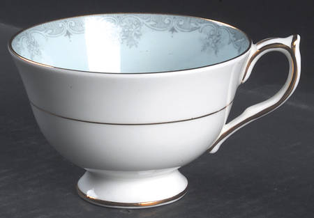 Queen's Garden (Blue, Smooth) Footed Cup