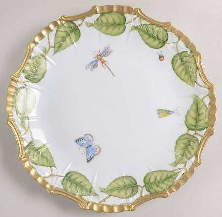 Ivy Garland 12" Round Scalloped Dish