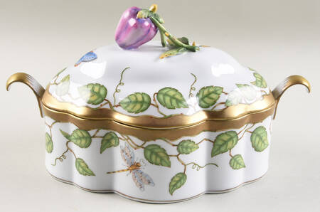 Ivy Garland Oval Covered Vegetable