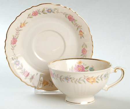 ABE38 Footed Cup & Saucer Set