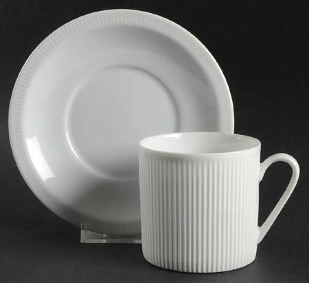 Linear Flat Cup & Saucer Set