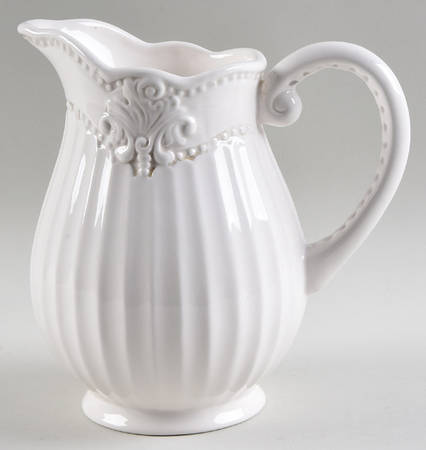 Baroque 48 Oz Pitcher