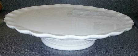 Baroque 13" Diameter Pedestal Cake Stand