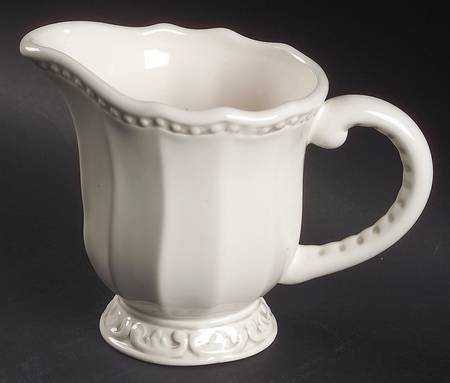 Baroque 16 Oz Pitcher
