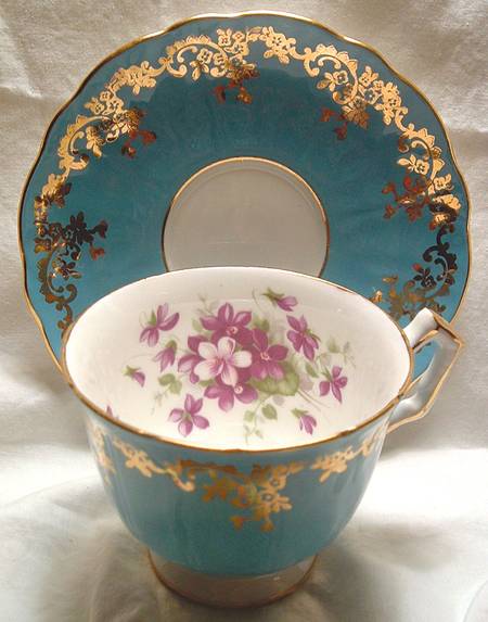 2917 Footed Cup & Saucer Set