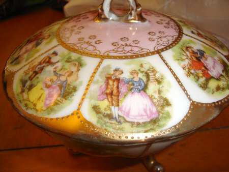 5393 Footed Candy Dish & Lid