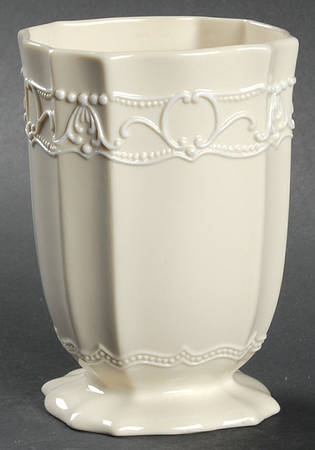 Aristocrat China Bathroom Tumbler