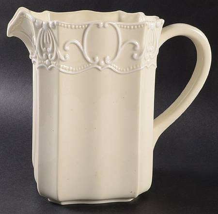 Aristocrat 64 Oz Pitcher