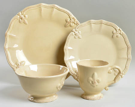 Fleur De Lis Cream 4 Piece Place Setting