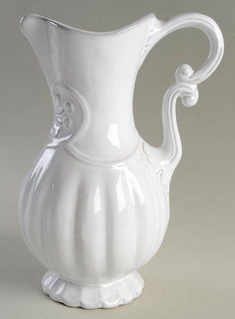 Bella Bianca 72 Oz Pitcher