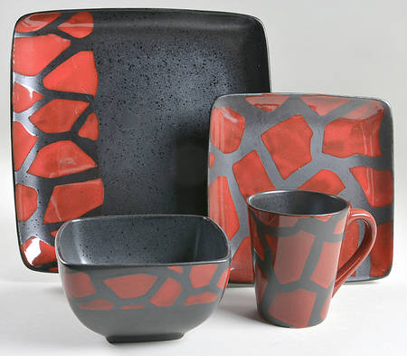 Safari Giraffe Red 32 Piece Estate Set