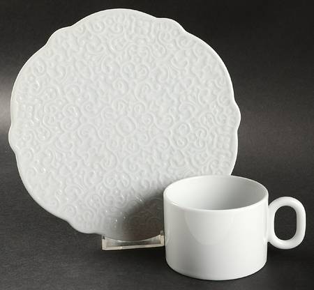Dressed Flat Cup & Saucer Set