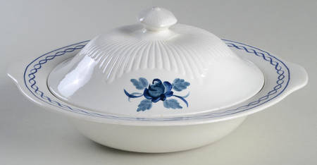 Baltic Blue (Older, Cream) Round Covered Vegetable