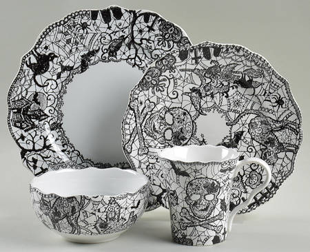 Wiccan Lace 32 Piece Estate Set