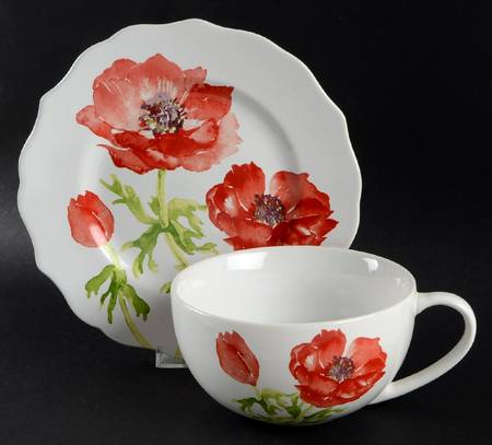 Anemone Red Soup Mug & Plate Set (Uses the Salad Plate)