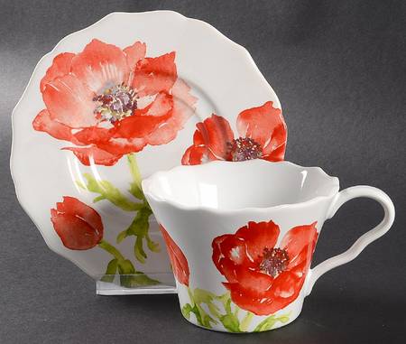 Anemone Red Flat Cup & Saucer Set