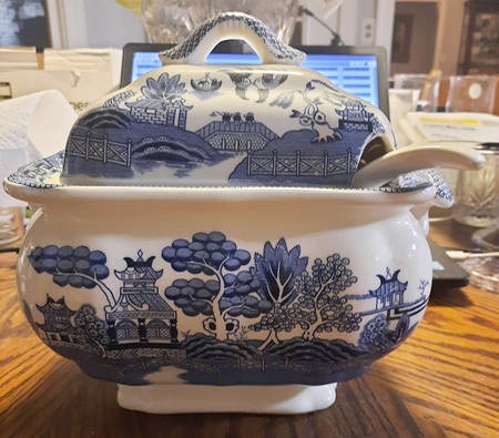 Blue Willow Rectangular Tureen & Lid with Ladle