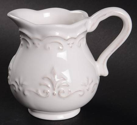 Scallop White Creamer