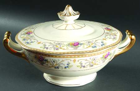 Duchess Round Covered Vegetable