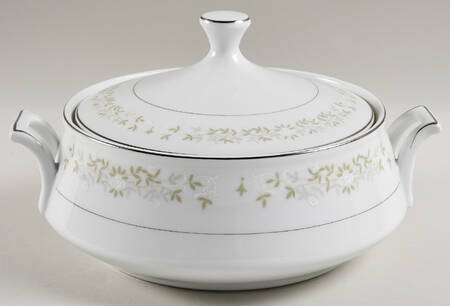 June Bride Round Covered Vegetable