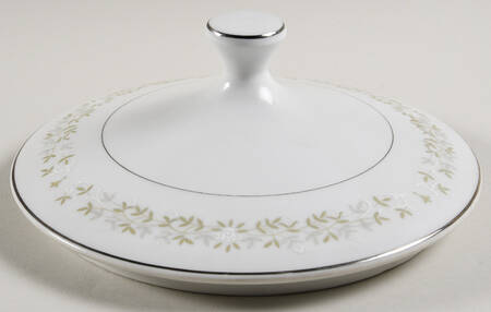 June Bride Lid for Round Vegetable