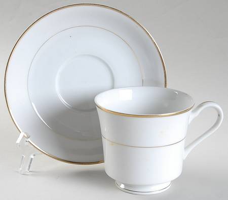Liana Gold Footed Cup & Saucer Set