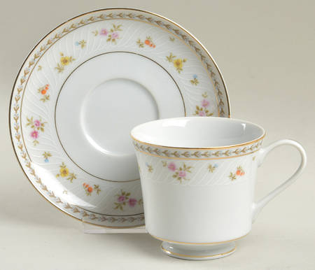 Venezia Footed Cup & Saucer Set
